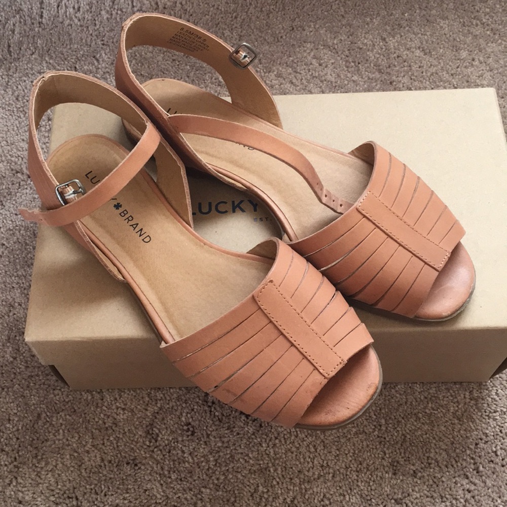 Lucky brand leather sandals